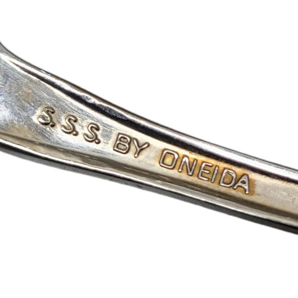 M5 Oneida 7" dinner fork Bourbon pattern single fork replacement - Picture 2 of 6